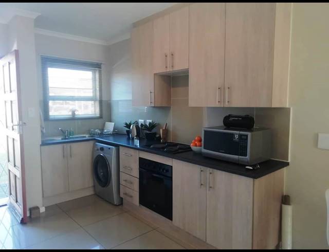 2 BEDROOM TOWNHOUSE RENTED IN WESTERING